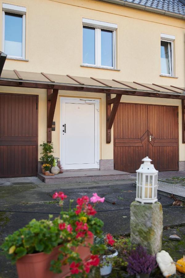Gemuetliche Ferienwohnung In Laendlicher Lage Riesa Exteriör bild